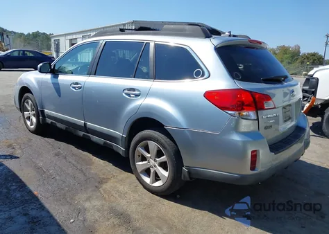 2014 Subaru Outback 2.5I Premium z USA, uszkodzony, nr VIN 4S4BRCCC9E3212497